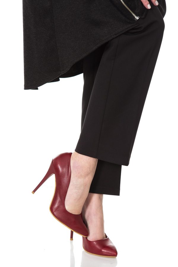 Representative photo for Girls' Capri Leggings Red Cotton (actual product photo pending)